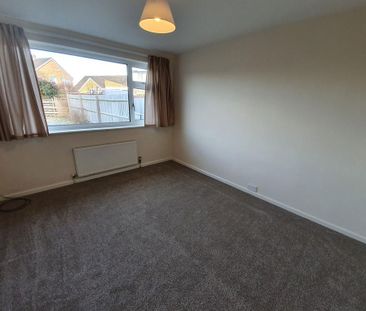 2 bedroom semi-detached bungalow to rent - Photo 1