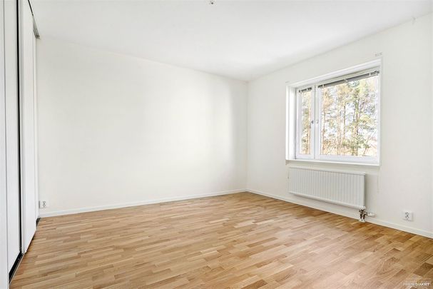 Björnvägen 12 - Photo 1