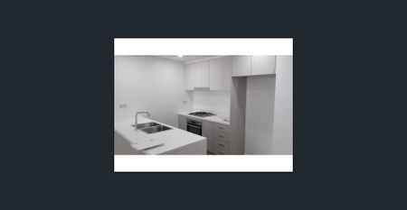 High level with Sunny North Facing 3 Bedroom + study, 2 bathroom apartment only $810 Per Week. - Photo 2