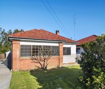 119 Gladstone Avenue, Coniston, NSW 2500 - Photo 2