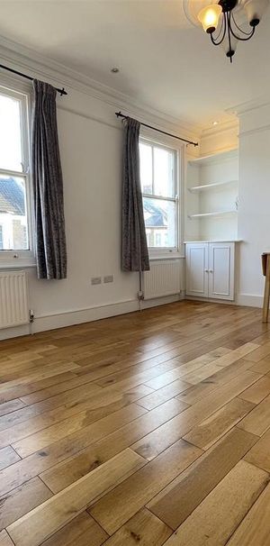 Studio to rent - Photo 1