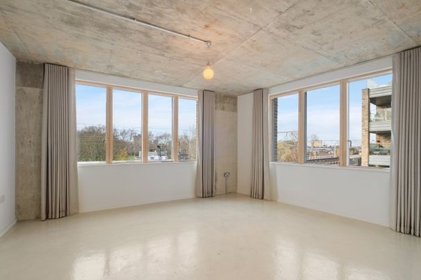 London Lane, London, E8 - Photo 1