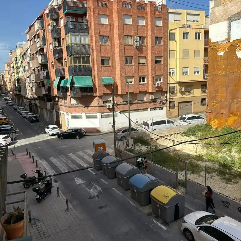 Piso de alquiler en Calle Cronista Viravens, 5, Carolinas Bajas - Foto 1