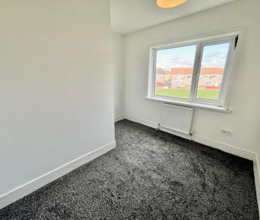 4 bedroom terraced house to rent - Photo 1