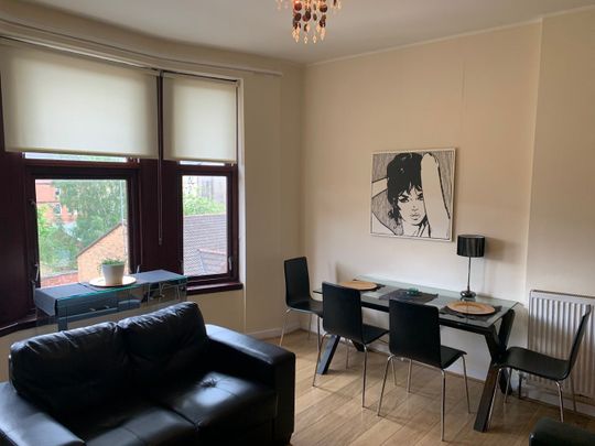 1 Bed Flat, Baker Street, G41 - Photo 1