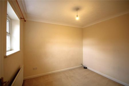 3 bedroom detached house to rent - Photo 2