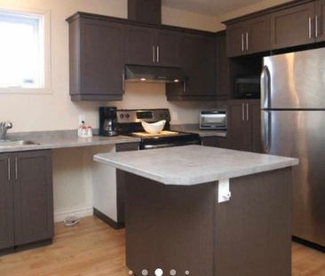 3 1/2 dispo MAINTENANT ou JUILLET, Acenseur PRIVÉ - Photo 3