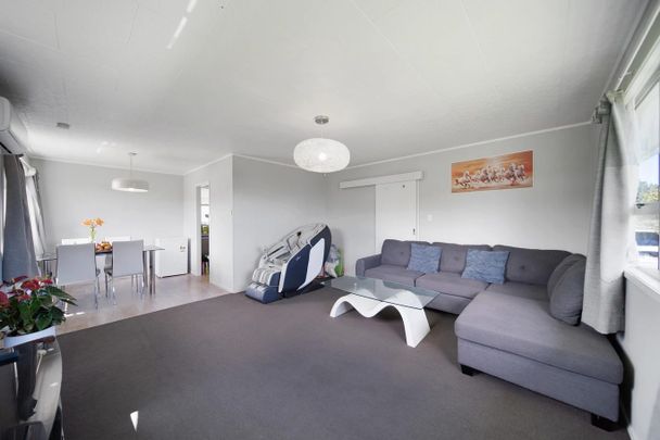 CLOVER PARK, 3 BEDROOMS - Photo 1