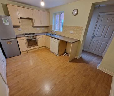 2 bedroom semi-detached house to rent - Photo 4