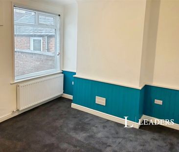 2 bedroom house to rent Gresty Terrace, Crewe, Cheshire, CW1 - Photo 3