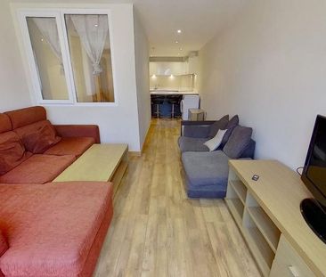 3 bedroom apartment to rent - Photo 1