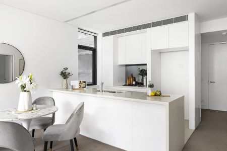 Modern & Spacious One Bedroom + Study Apartment - Photo 3