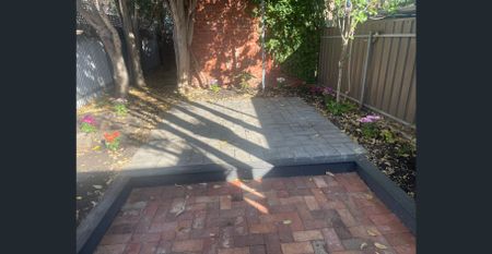 Spacious renovated single fronted 1900 cottage - Photo 5