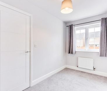 2 bedroom semi-detached house to rent - Photo 3