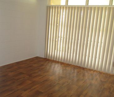 SPACIOUS SPLIT LEVEL UNIT - Photo 3