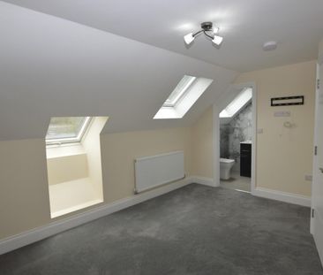 3 bedroom House To Let - Photo 3