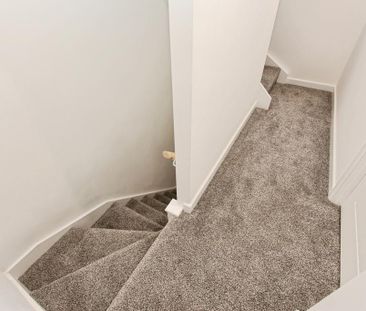 4 bedroom terraced house to rent - Photo 2