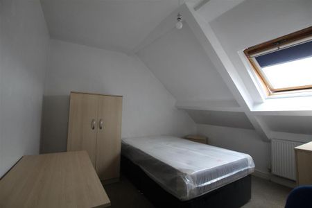 6 bedroom house to rent - Photo 3