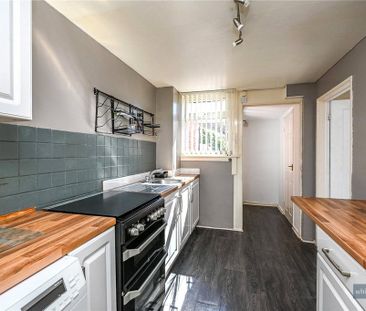 3 bedroom terraced house to rent - Photo 3