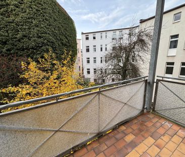 Charmante Altbauwohnung mit Stuckelementen und modernem Komfort - Foto 2