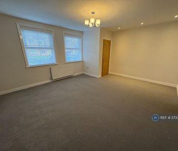 3 bedroom end of terrace house to rent - Photo 1