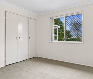 Spacious Four-Bedroom House - Photo 3