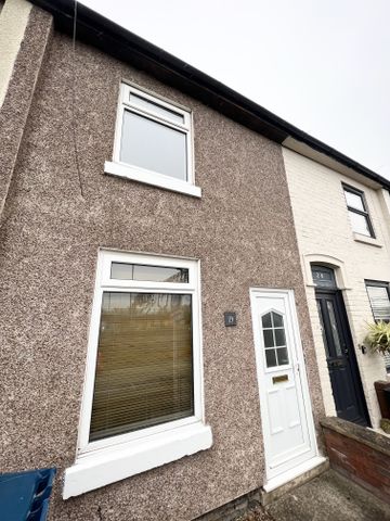 2 Bedroom Terraced near the Stafford Station - Photo 2