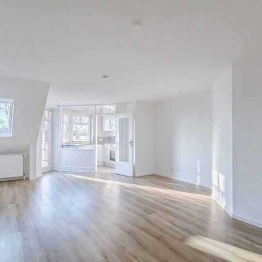 Lichtdurchflutete Maisonette-Wohnung in unmittelbarer Nähe zum Bürgerpark - Photo 1