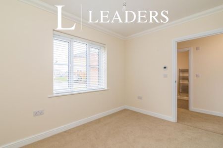 3 bedroom bungalow to rent - Photo 3