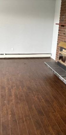 18560 40 AVE - Photo 1