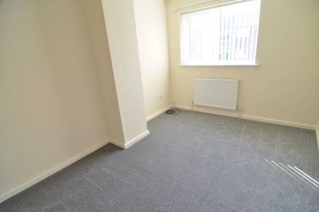 3 bedroom townhouse to rent - Photo 2