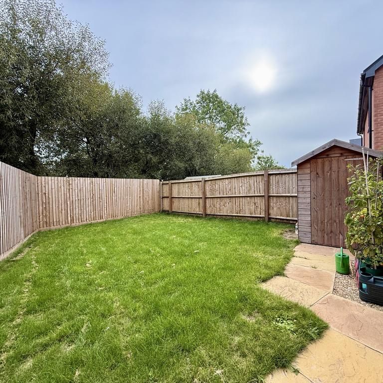 2 bedroom house to rent - Photo 1