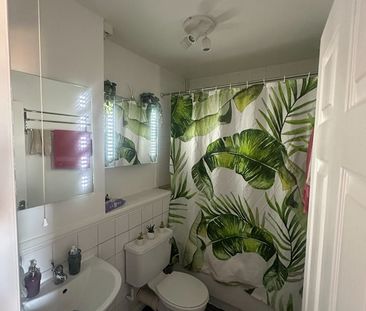 2 Bed Flat, Cumberland Place, SE6 - Photo 5