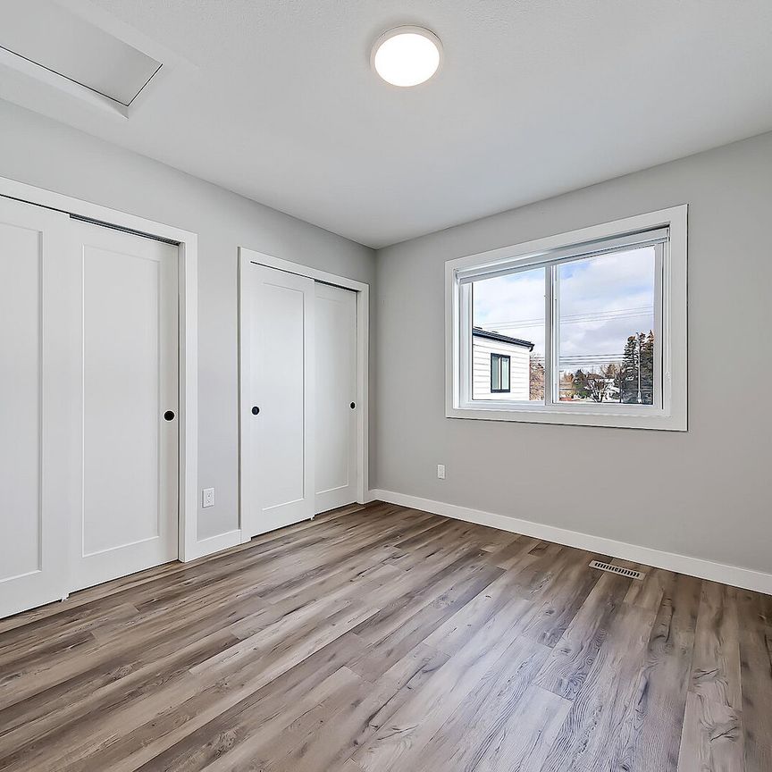 1502 10 Ave SE, Calgary - Photo 1