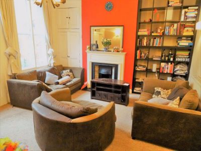 4 bedroom House in Hyde Park, Leeds - Photo 5