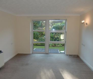 1 bedroom retirement property to rent - Photo 3