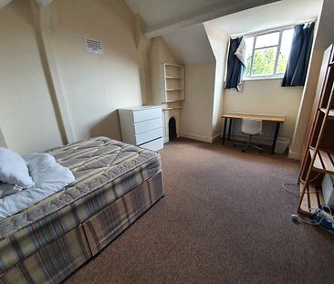 7 Bed Student Accommodation - Photo 6