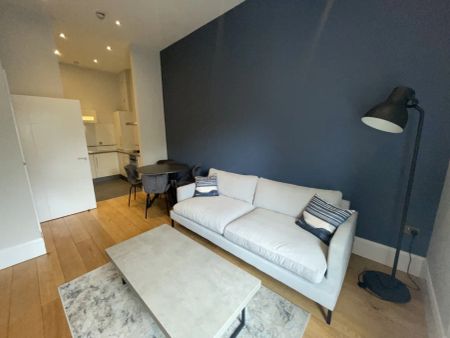 Apartment 202 The Bakery, 311 - Photo 2