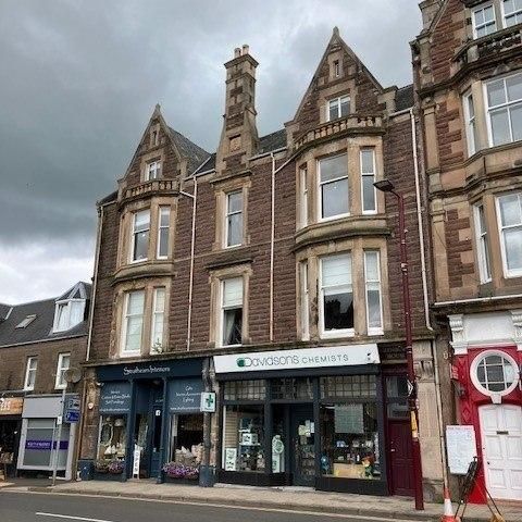 3 bedroom flat to rent - Photo 1