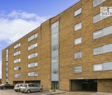 Flat - Purpose Built to rent in Arnhem Place, London, E14 - Photo 4