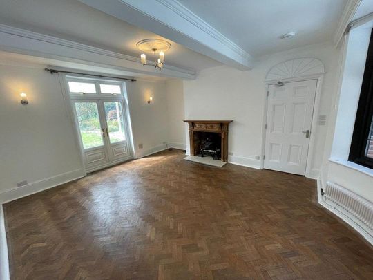 1 bedroom in a house share to rent - Photo 1