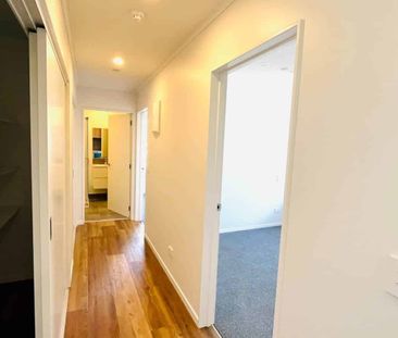 Great size 2 bedrooms apartment with parking - Photo 5