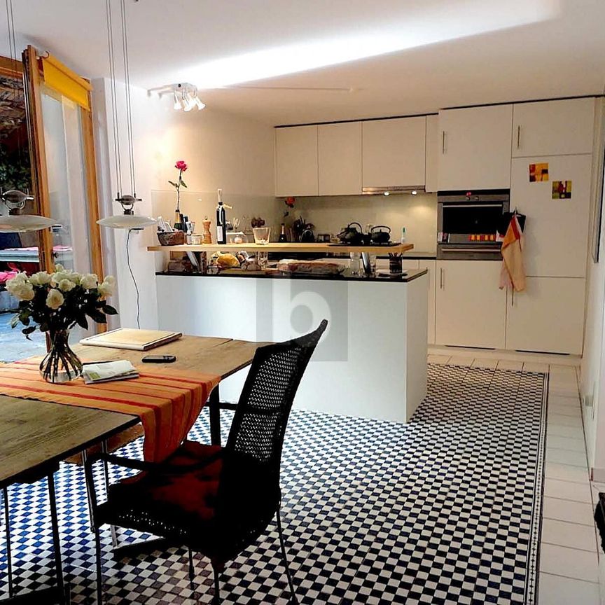 STYLISH WITH A WIDE VIEW - Photo 1