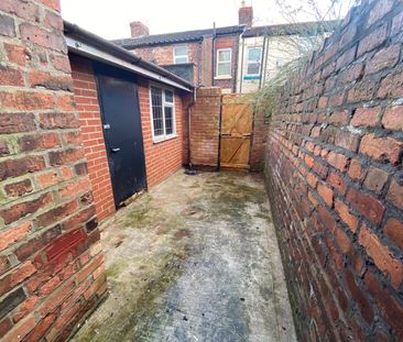 3 Bed Terraced House, Rosslyn St, L17 - Photo 2