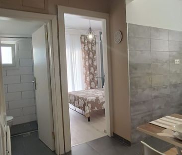 Studio/Γκαρσονιέρα για ενοικίαση Πλατεία Αττικής (Αττική) - Photo 2