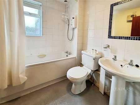 1 bedroom flat to rent - Photo 4