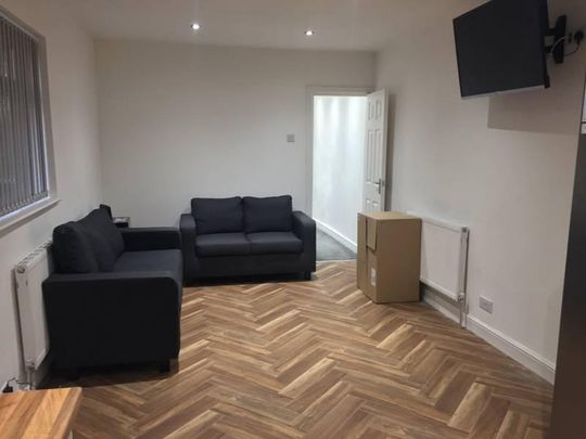 4 bedroom house share to rent - Photo 1