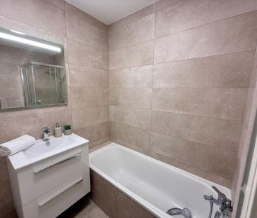 Location Appartement 2 pièces 43m² CANNES 06400 - Photo 5