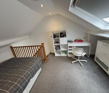 3 bedroom apartment to rent - Photo 4