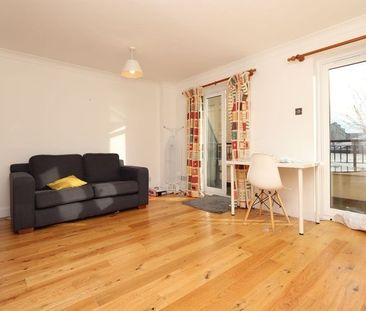 Room in a Shared Flat, Canary Wharf Area, E1 - Photo 1
